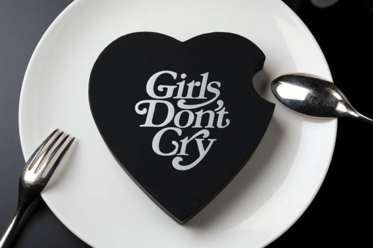 [販売リンクあり 1/14発売] Girls Don't Cry × été " Bite Heart Chocolate Box " - THE MODERN BOHEMIAN MAN