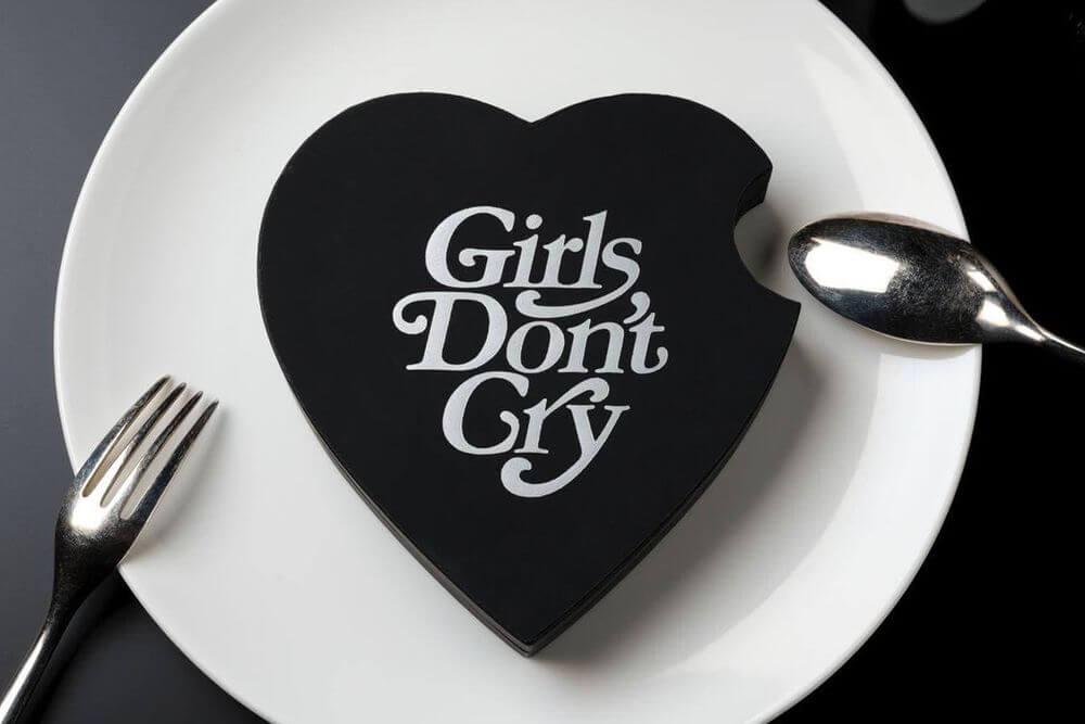 GIRLS DON'T CRY ÉTÉ BITE HEART
