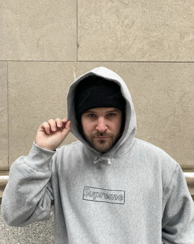 Supreme KAWS Chalk Logo Hooded   Mサイズ人気色グレー